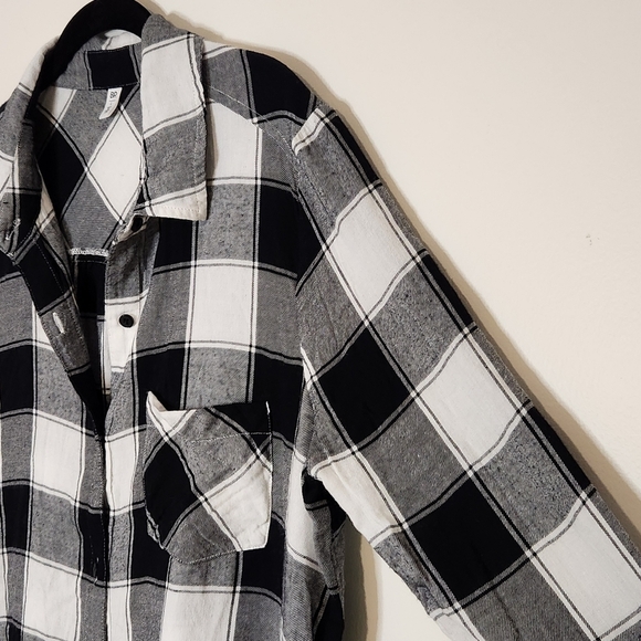 BP flannel plaid button down black white large - Picture 7 of 12